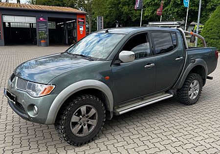 Mitsubishi L200 Intense Doppelkabine 4WD