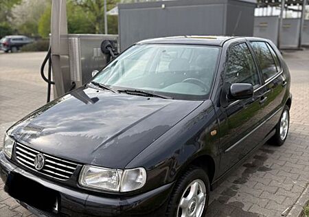 VW Polo Volkswagen 1.6 Basis