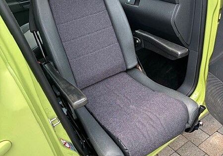 VW Caddy Volkswagen 1,6TDI DSG 1.Hand Behinderungsgerecht