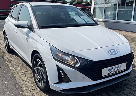 Hyundai i20 1.2 Neues Modell/AppleCarplay/Kamera/sofort!