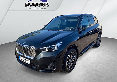 BMW iX1 eDrive20 M Sport Head Up HK adap LED