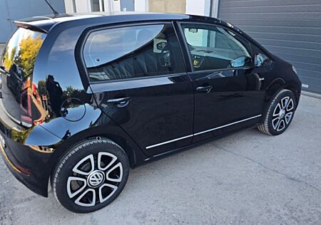 VW Up Volkswagen ! 1.0 44kW club ! club !