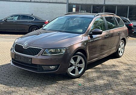 Skoda Octavia Combi 2.0 TDI DSG Style /AHK/NAVI/BI-XEN