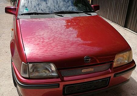 Opel Kadett Cabrio 1,6 L neues elek.Faltdach TÜV neu