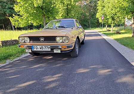 Lancia Beta Coupe mit stylischer Innenausstattung