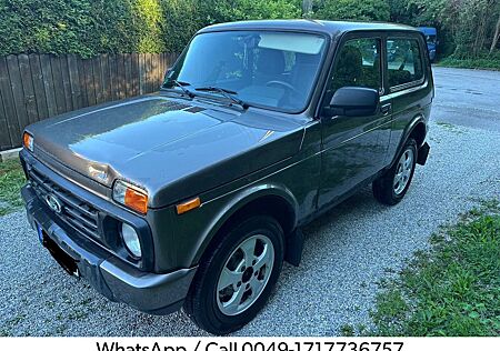 Lada Urban 4x4 orig. 55000 Km Deutsch