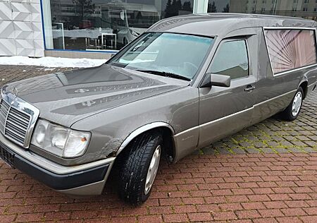 Mercedes-Benz E 240