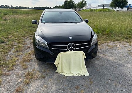 Mercedes-Benz A 180 AMG Line AMG Line