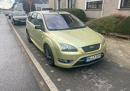 Ford Focus 2,0TDCi DPF Sport TDCi (Turbolader defekt)