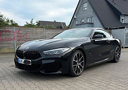 BMW M850i xDrive Coupé -