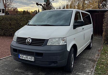 VW T5 Transporter Volkswagen weiß AHK Scheckheft TÜV neu