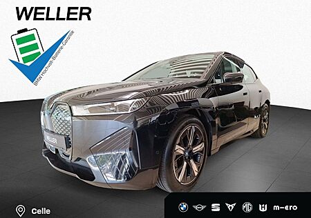 BMW iX 40 xDrive Sportpaket H/K DrAssPro LiCoPro HUD