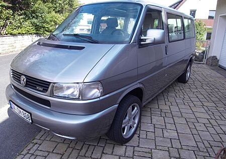 VW T4 Caravelle Volkswagen 2,5-l-Diesel TDI 75kW lang Standard