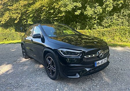 Mercedes-Benz GLA 200 AMG Line
