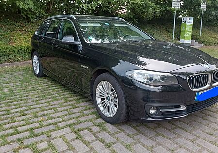 BMW 520d xDrive Touring A -