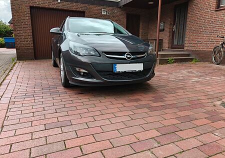 Opel Astra J Sportstourer 1.4T ecoFLEX Style