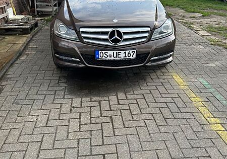 Mercedes-Benz 200