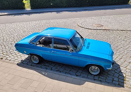 Opel Ascona A 2.4E