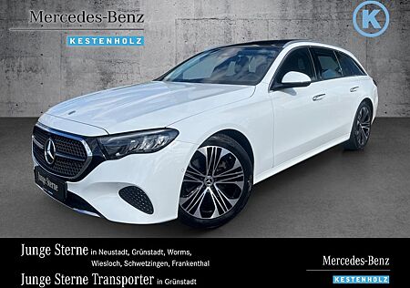 Mercedes-Benz E 220 d T AVANTGARDE+AHK+DISTRO+PANO+KAM+LENKHZ
