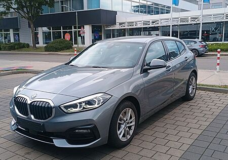 BMW 118 Baureihe 1 Lim. i Sport Line