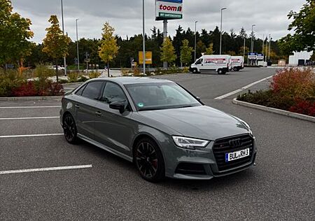 Audi S3 TFSI S tronic quattro -