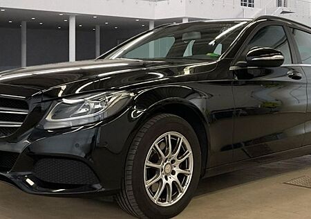 Mercedes-Benz C 220 d 7G-TRONIC PANORAMA/DISTR/T.WINKEL/PARKAS