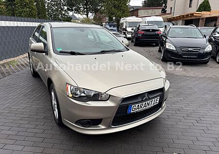 Mitsubishi Lancer 1.5 Invite