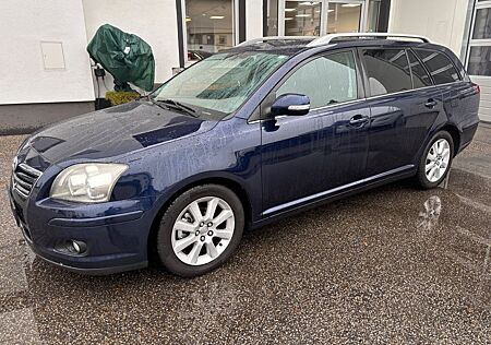 Toyota Avensis Kombi 1.8 Edition+