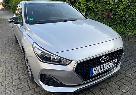 Hyundai i30 1.4 T-GDI YES! DCT YES!