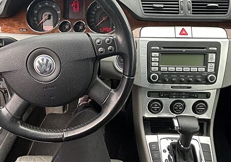 VW Passat Volkswagen Lim. Trendline