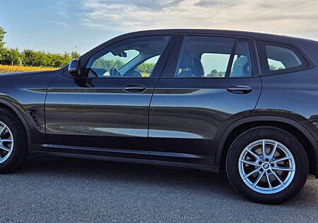 BMW X3 xDrive20d AT -