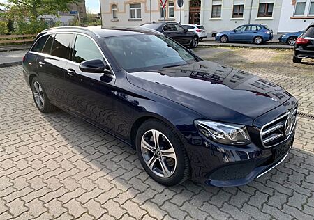 Mercedes-Benz E 220 d 4Matic Beam / Kamera / Distronic /