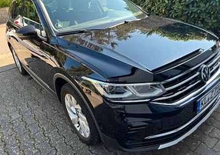 VW Tiguan Volkswagen 2.0 TDI SCR DSG -