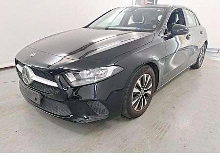 Mercedes-Benz A 160 Widescreen Navi KeylessGo Camera Klima PD