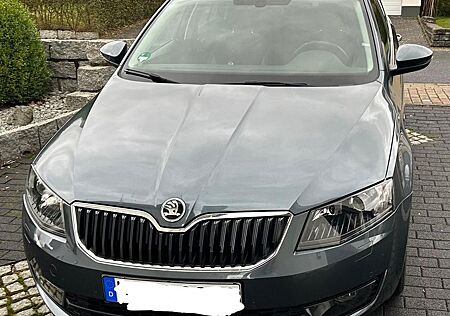 Skoda Octavia 2.0 TDI DSG Joy Combi Joy