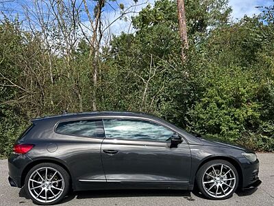 Volkswagen Scirocco 2.0 TDI DSG R-Line | SCHECKHEFTGEPFLEGT