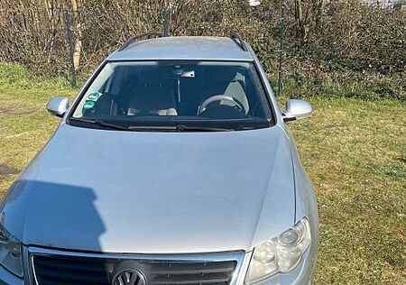 VW Passat Volkswagen 1.6 FSI Tiptronic Sportline Variant S...