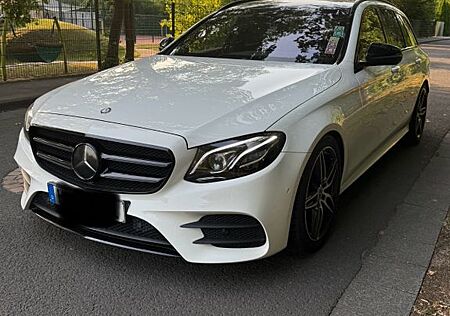 Mercedes-Benz E 220 E 220d T AMG Line Autom. AMG Line Widescreen