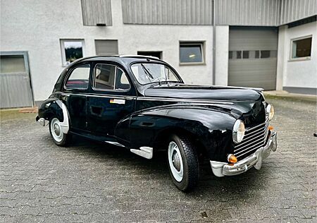 Peugeot 203 C