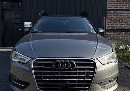 Audi A3 2.0 TDI - Scheckheft, Xenon, Alcantara