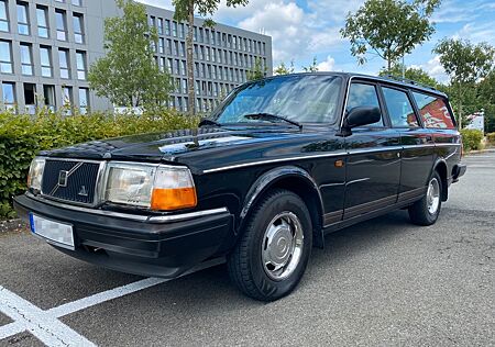 Volvo 245
