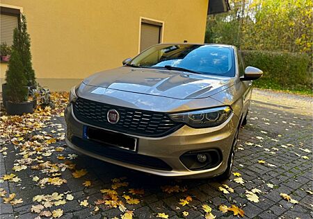 Fiat Tipo 1.6 MultiJet LOUNGE LOUNGE