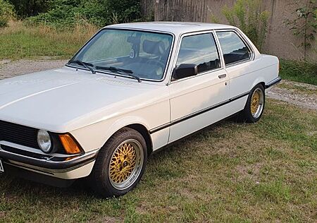 BMW 316 E21 Classic Data Bewertung: 2