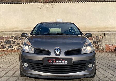 Renault Clio Expression 1.2 16V 75