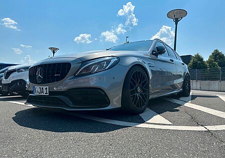 Mercedes-Benz C 63 AMG C 63 T AMG S Keramik Pano Kamera Voll Facelift