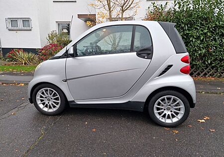 Smart ForTwo coupé 1.0 62kW Pano Klima Tüv Automatik