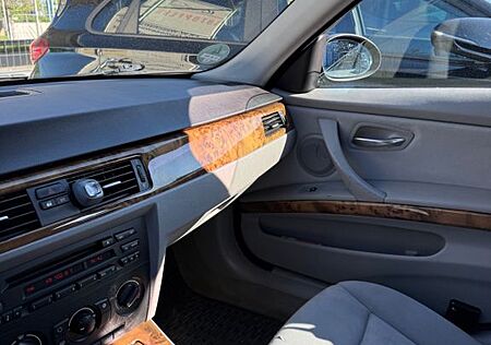 BMW 318i touring -
