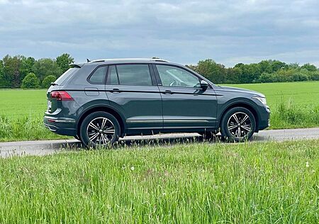 VW Tiguan Volkswagen 1.5 TSI OPF DSG Life / Active