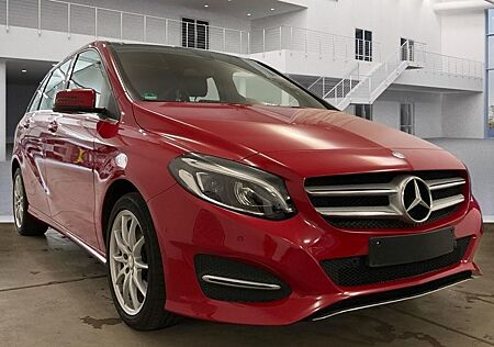 Mercedes-Benz B 220 4Matic*1.Hand*Garantie*Panorama*Kamera