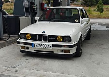 BMW 316 E30